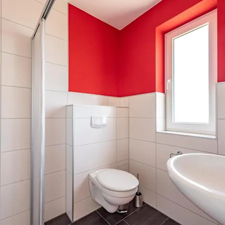 Appartementhaus Mit Balkon Im Ostseebad Vm