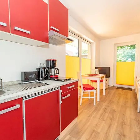 Appartementhaus Mit Balkon Im Ostseebad Vm Vila Goehren (Ruegen)