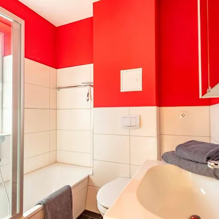 Appartementhaus Mit Balkon Im Ostseebad Vm