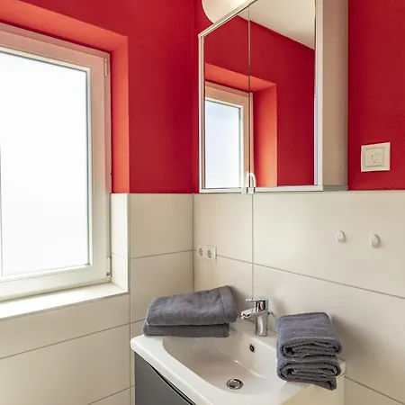 Appartementhaus Mit Balkon Im Ostseebad Vm